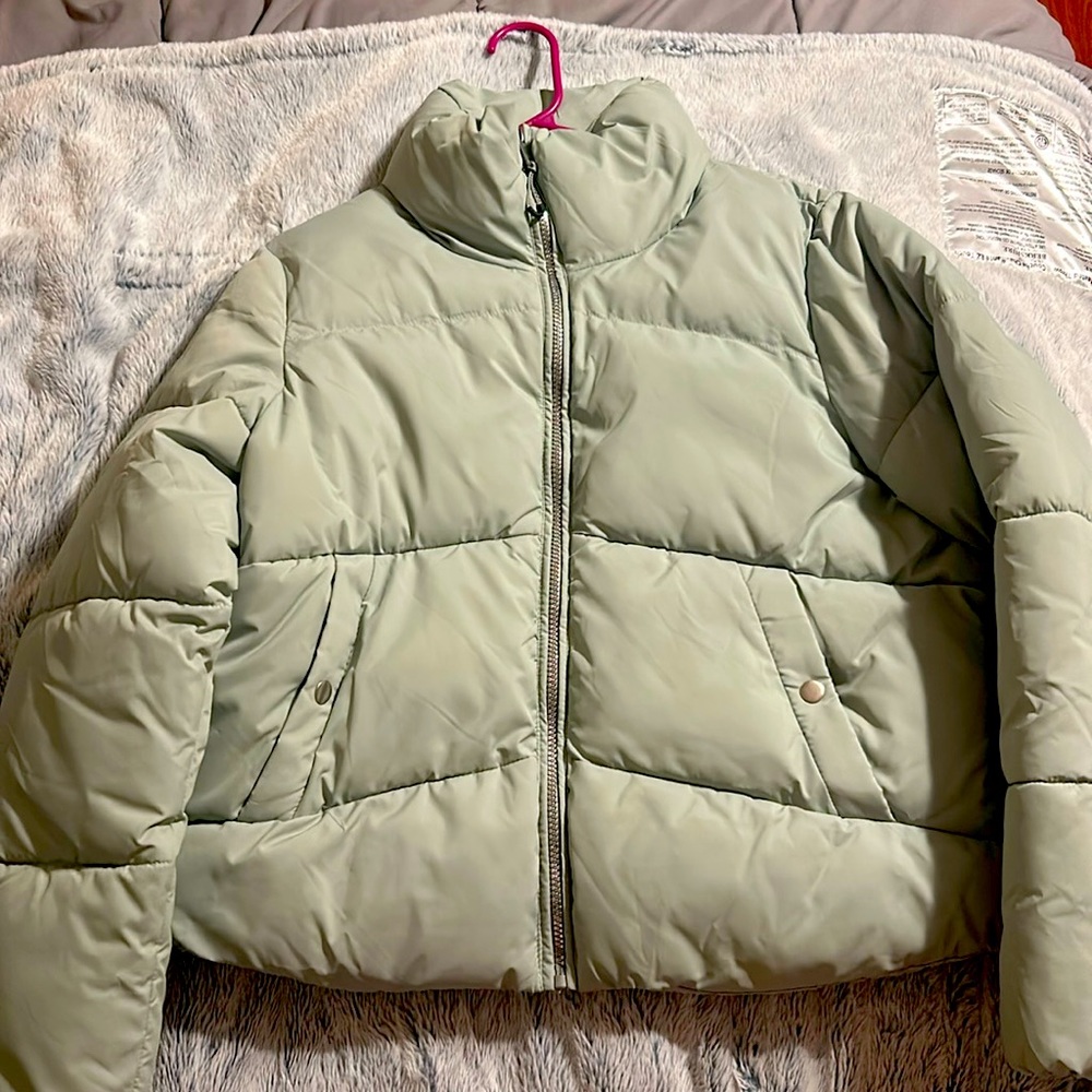 Women’s XL mint puff jacket